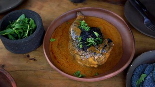 Conoce a Pati Jinich, una de las mejores chef de México